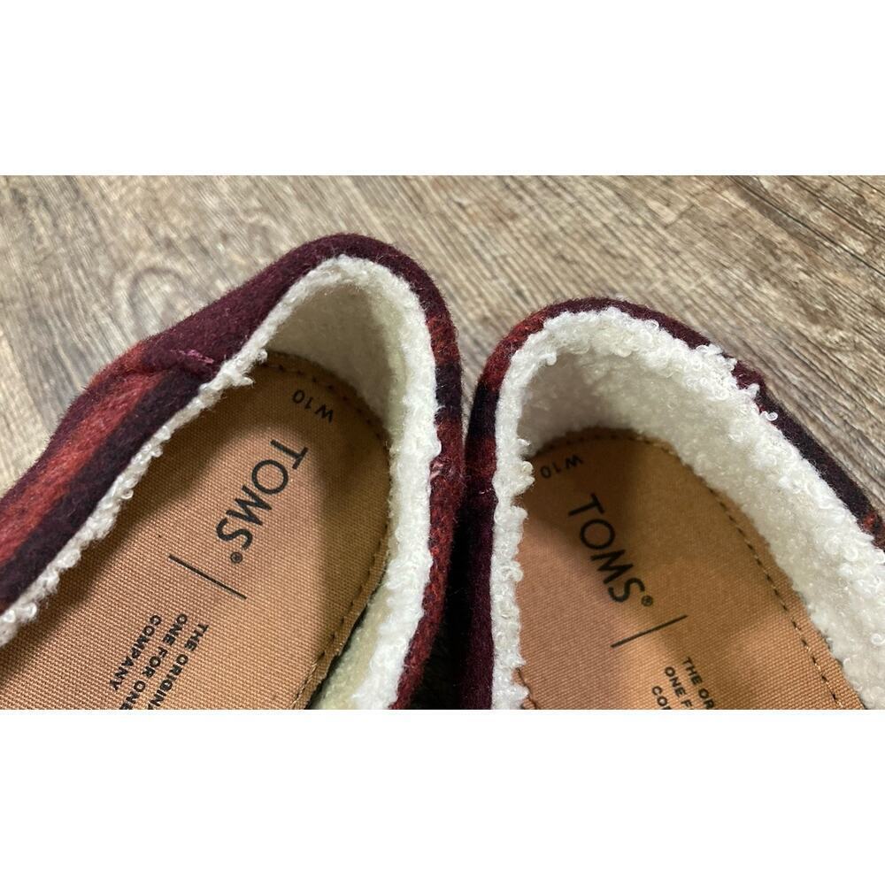 TOMS Belmont Red Plaid Slippers Flats Women Size 10 Casual Faux Shearling Wool - Picture 9 of 10